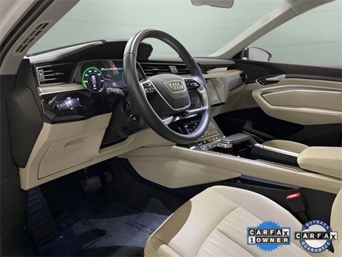 Used 2021 Audi e-tron Premium Plus w/ Premium Plus Package image 17