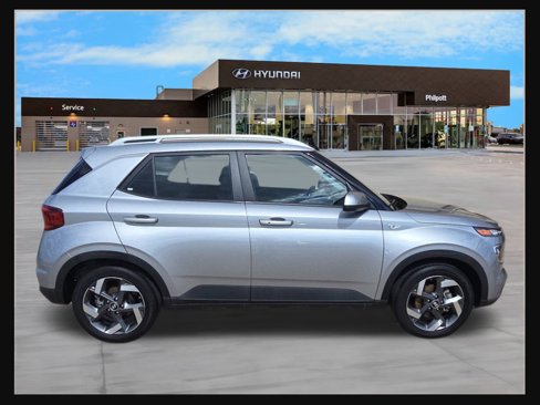 Used 2024 Hyundai Venue SEL image 6
