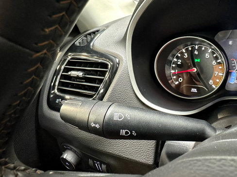 Used 2017 Jeep Compass Limited image 37