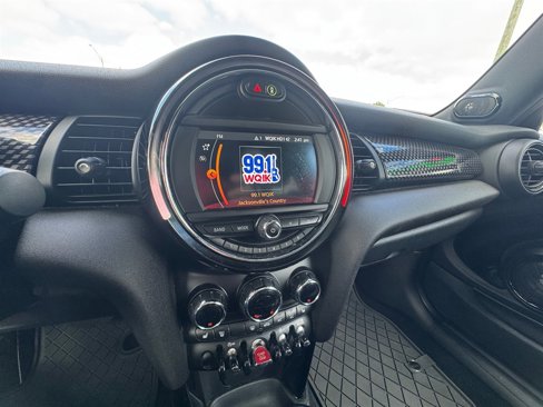 Used 2019 MINI Cooper S w/ Premium Package image 9