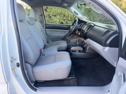 Used 2014 Toyota Tacoma 2WD Regular Cab image 11