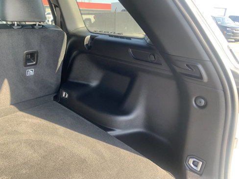 Used 2024 Jeep Grand Cherokee Altitude image 27