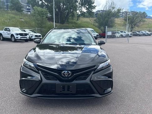Used 2022 Toyota Camry SE image 2