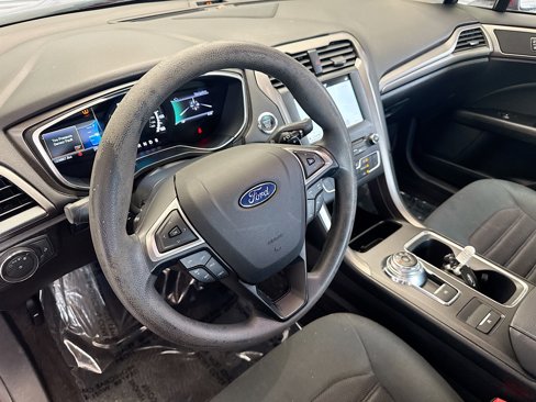 Used 2017 Ford Fusion SE w/ Fusion SE Technology Package image 7