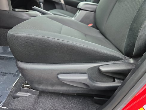Used 2017 Toyota RAV4 LE image 28