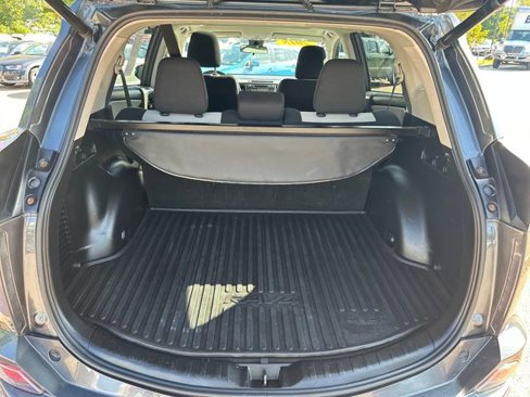 Used 2018 Toyota RAV4 XLE image 24