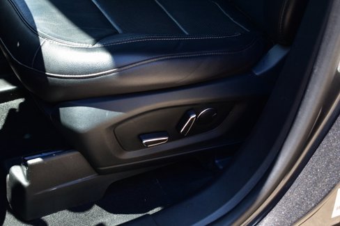 Used 2020 Ford Explorer Limited image 19
