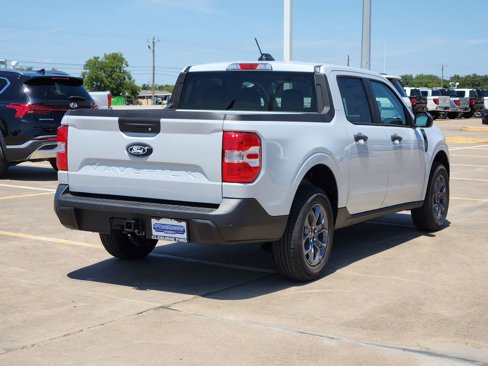 New 2025 Ford Maverick XLT image 4