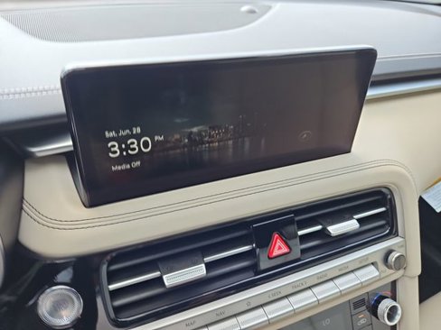 New 2026 Genesis G70 2.5T image 8