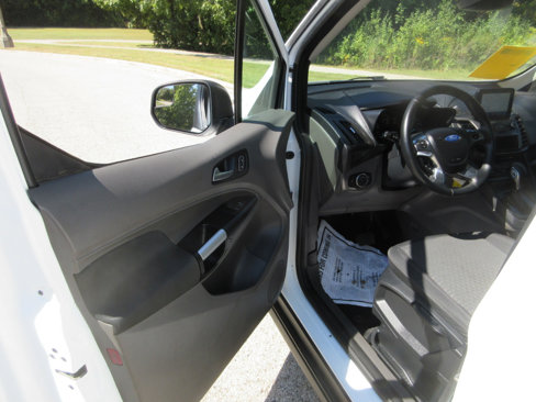Used 2021 Ford Transit Connect XLT image 31