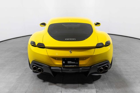Used 2023 Ferrari Roma image 8
