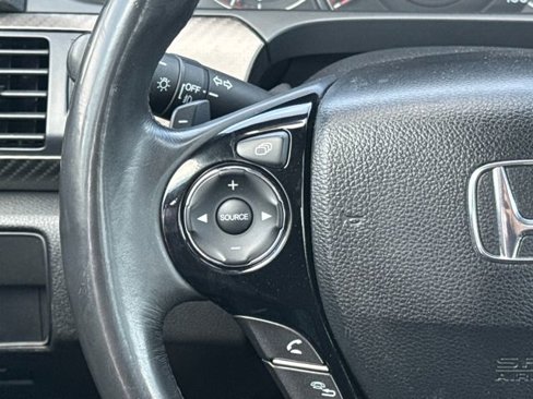 Used 2017 Honda Accord Sport image 28