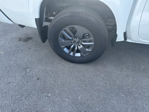 New 2025 Nissan Frontier SV image 9