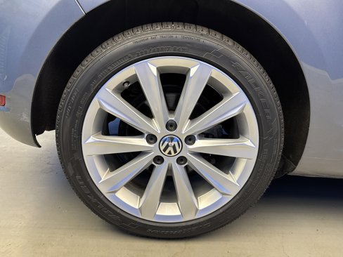 Used 2013 Volkswagen Golf TDI image 9
