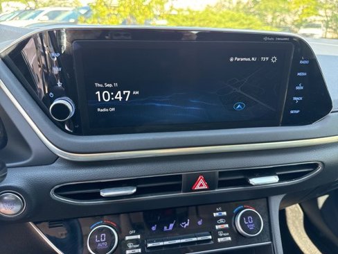 Certified 2023 Hyundai Sonata SEL w/ Convenience Package image 4