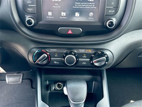 Certified 2020 Kia Soul S image 20