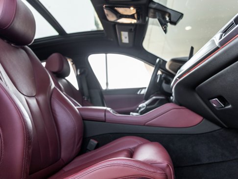 Used 2022 BMW X6 xDrive40i w/ M Sport Package image 41