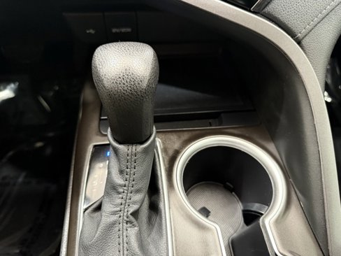 Used 2021 Toyota Camry LE image 27