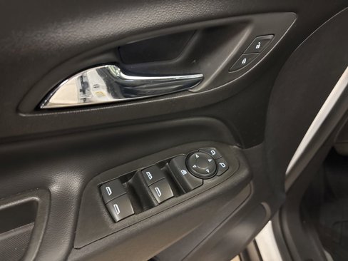 Used 2022 Chevrolet Equinox LT image 23