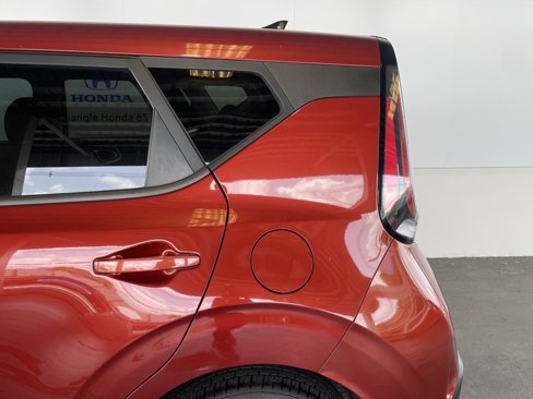Used 2023 Kia Soul S image 35