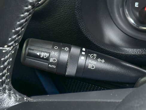 Used 2017 Jeep Wrangler Unlimited Rubicon w/ Connectivity Group image 30