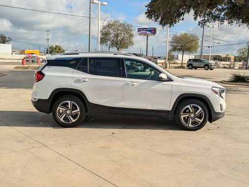 Used 2019 GMC Terrain SLT w/ Preferred Package image 2