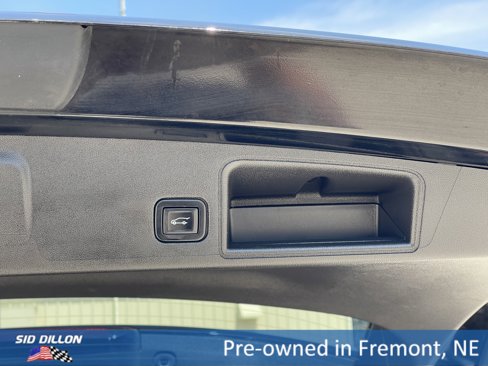 Used 2022 GMC Terrain SLE w/ Driver Convenience Package image 12
