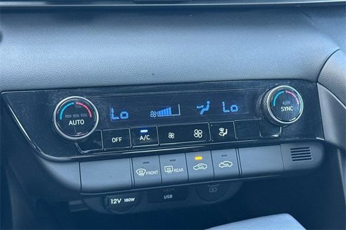 Used 2025 Hyundai Elantra Sport image 20