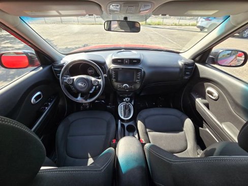 Used 2018 Kia Soul + image 17