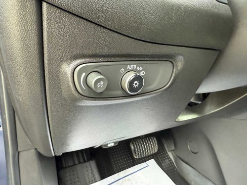 Used 2022 Chevrolet Equinox LT image 14