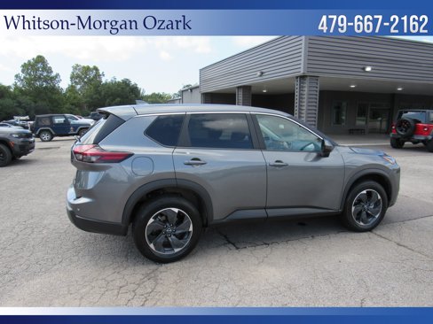 Used 2024 Nissan Rogue SV image 11