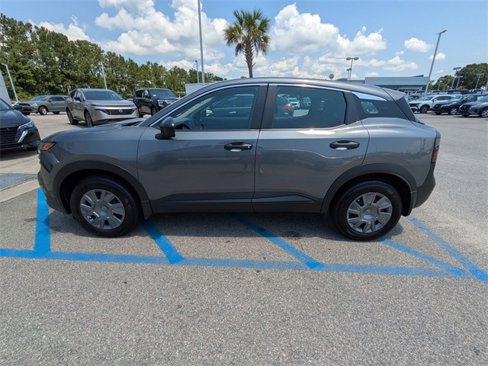 Used 2025 Nissan Kicks S w/ Charging Package image 6