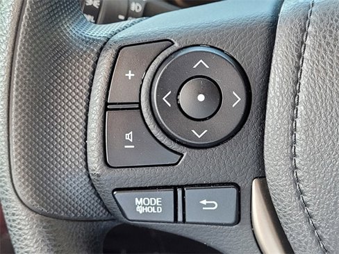 Used 2015 Toyota RAV4 XLE image 29