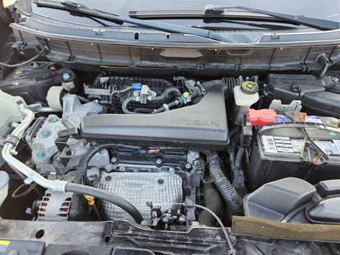Used 2015 Nissan Rogue SV image 15