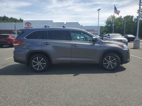 Used 2018 Toyota Highlander XLE image 6