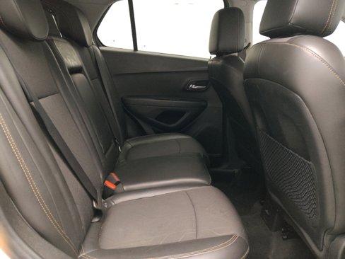 Used 2020 Chevrolet Trax LT w/ LT Convenience Package image 19