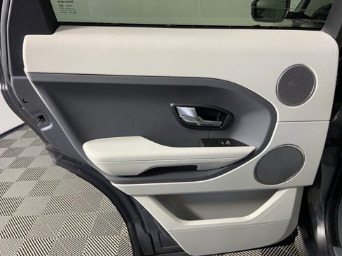Used 2015 Land Rover Range Rover Evoque Pure Plus image 22
