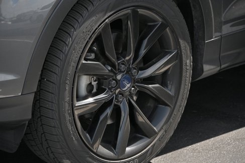 Used 2017 Ford Escape Titanium image 3