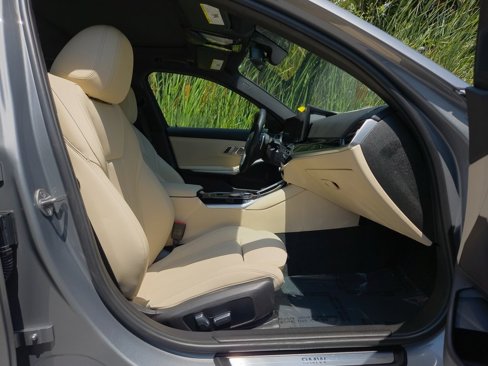 Used 2023 BMW 330i Sedan w/ Driving Assistance Package image 24
