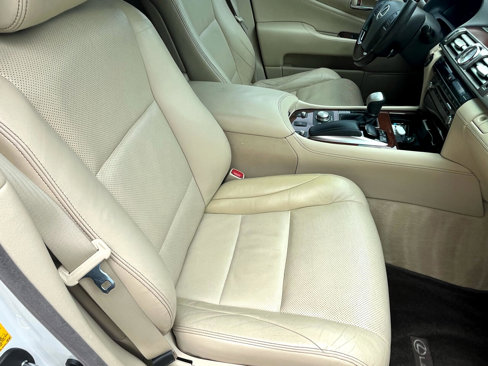 Used 2014 Lexus LS 460 image 52
