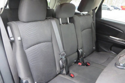 Used 2017 Dodge Journey SXT w/ Comfort/Convenience Group image 39