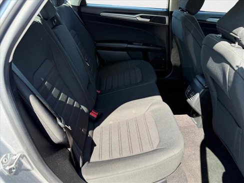 Used 2020 Ford Fusion SE image 22