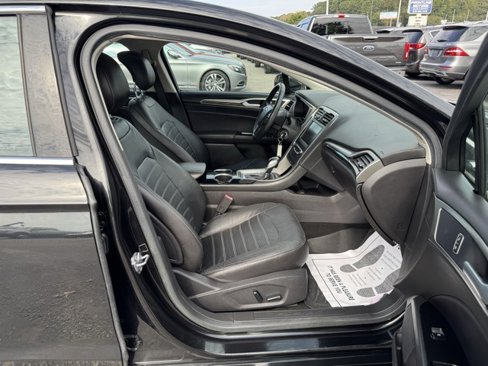 Used 2013 Ford Fusion SE image 9