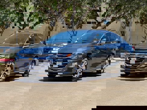 Used 2019 Chevrolet Malibu LT image 3