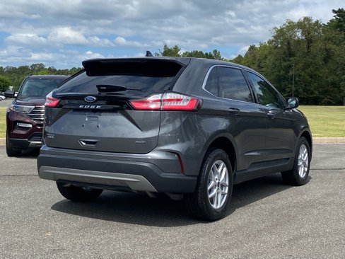 Certified 2022 Ford Edge SEL w/ Convenience Package image 4