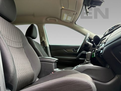Used 2020 Nissan Rogue S image 6
