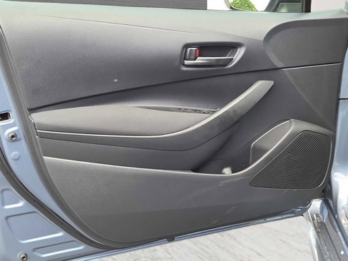 Used 2025 Toyota Corolla LE image 18