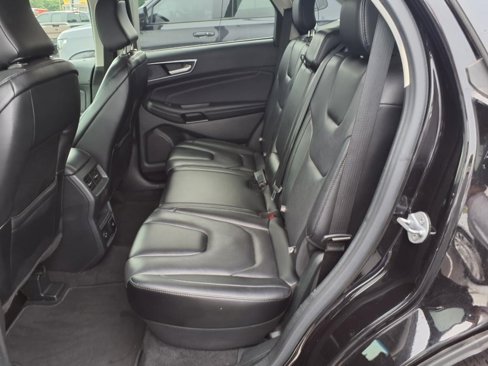 Used 2022 Ford Edge Titanium w/ Equipment Group 301A image 9