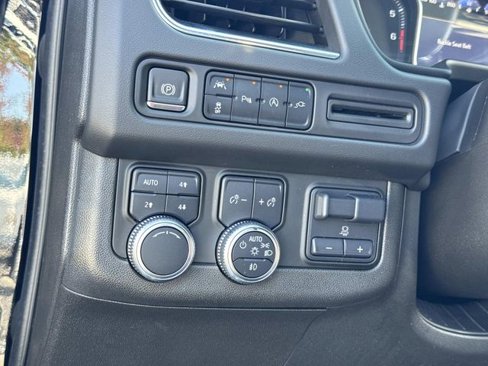 Used 2021 GMC Yukon SLT w/ SLT Luxury Plus Package image 30