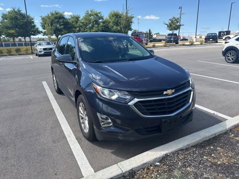 Used 2018 Chevrolet Equinox LT image 2